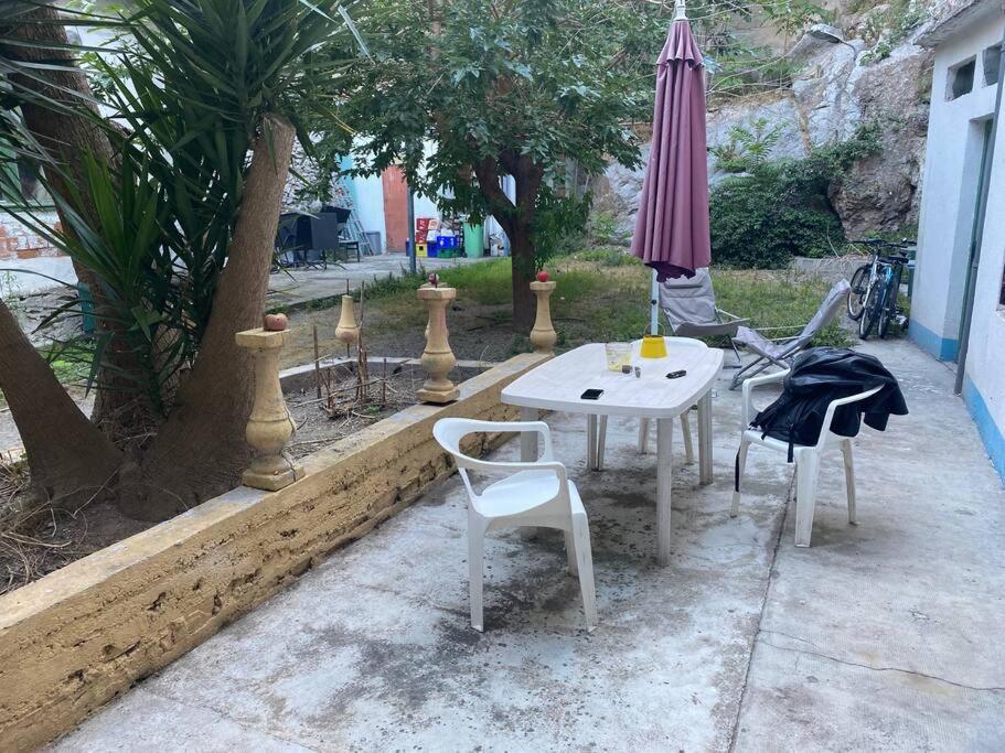 Appt 4 Pers Avec Jardin Ombrage En Centre Ville De Sète Esterno foto